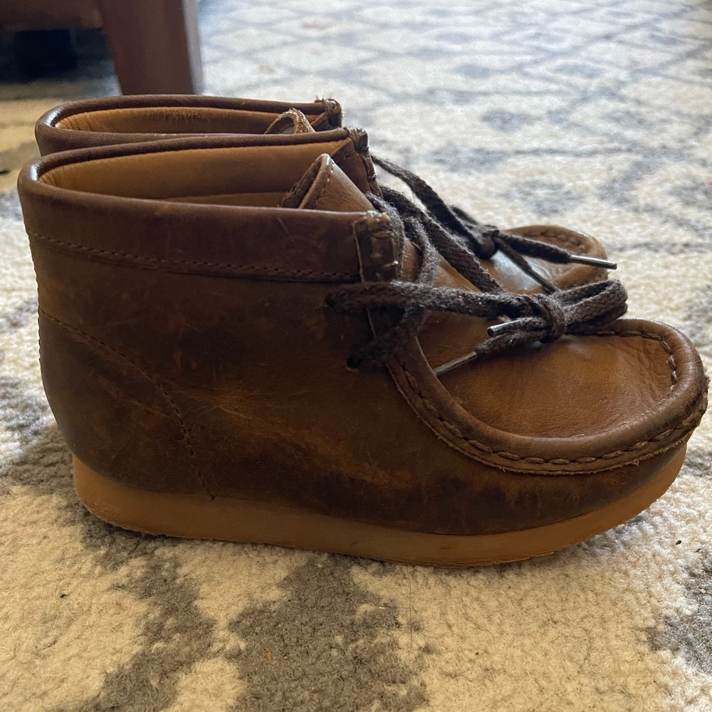 🍂Mint Condition Clark Wallabees🍂